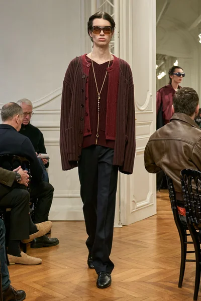 Look 13